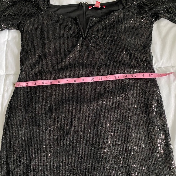 Guess black sequined dress, XL, that will light up any party. Glamorous (NWT) - Picture 12 of 16